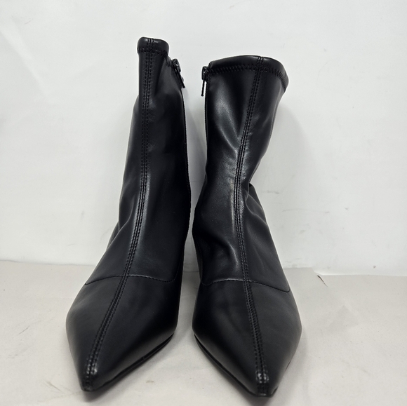 Abound Erinn Women's Sz 6M Black Faux Leather Sleek & Sexy Bootie Pointed Toe - Picture 2 of 10